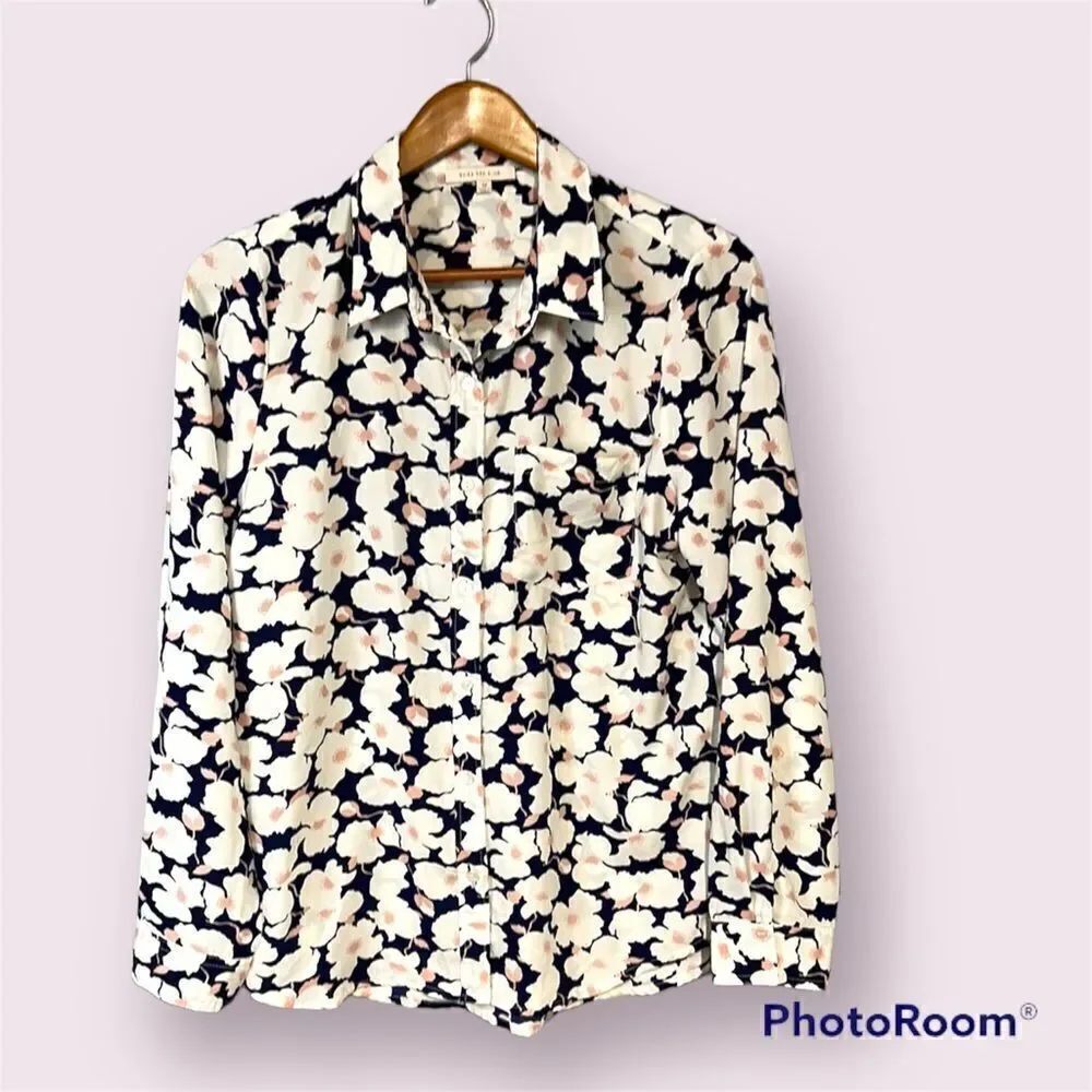SKIES ARE BLUE Floral Button Down Blouse